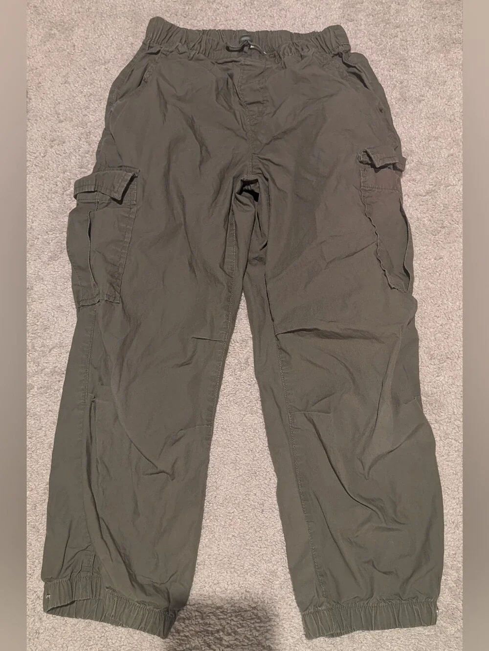GAP Kids Easy Cargo Parachute Pants 🫒 Olive 🫒 Size 8